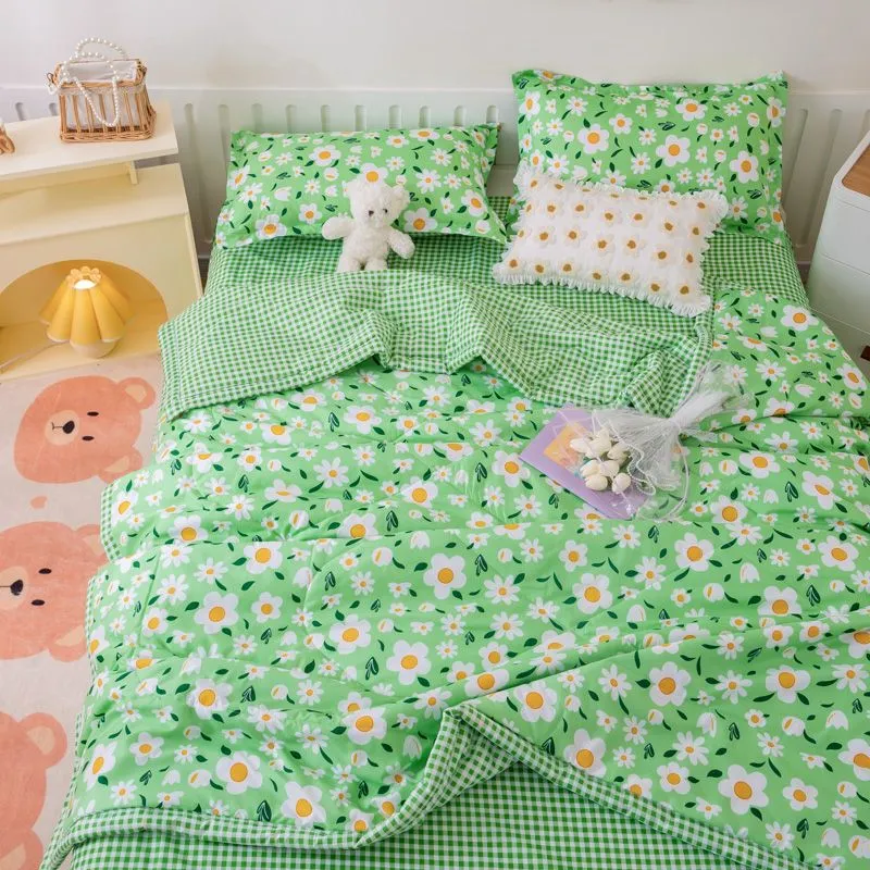 Cute Bear Summer Quilt: Washable Comforter