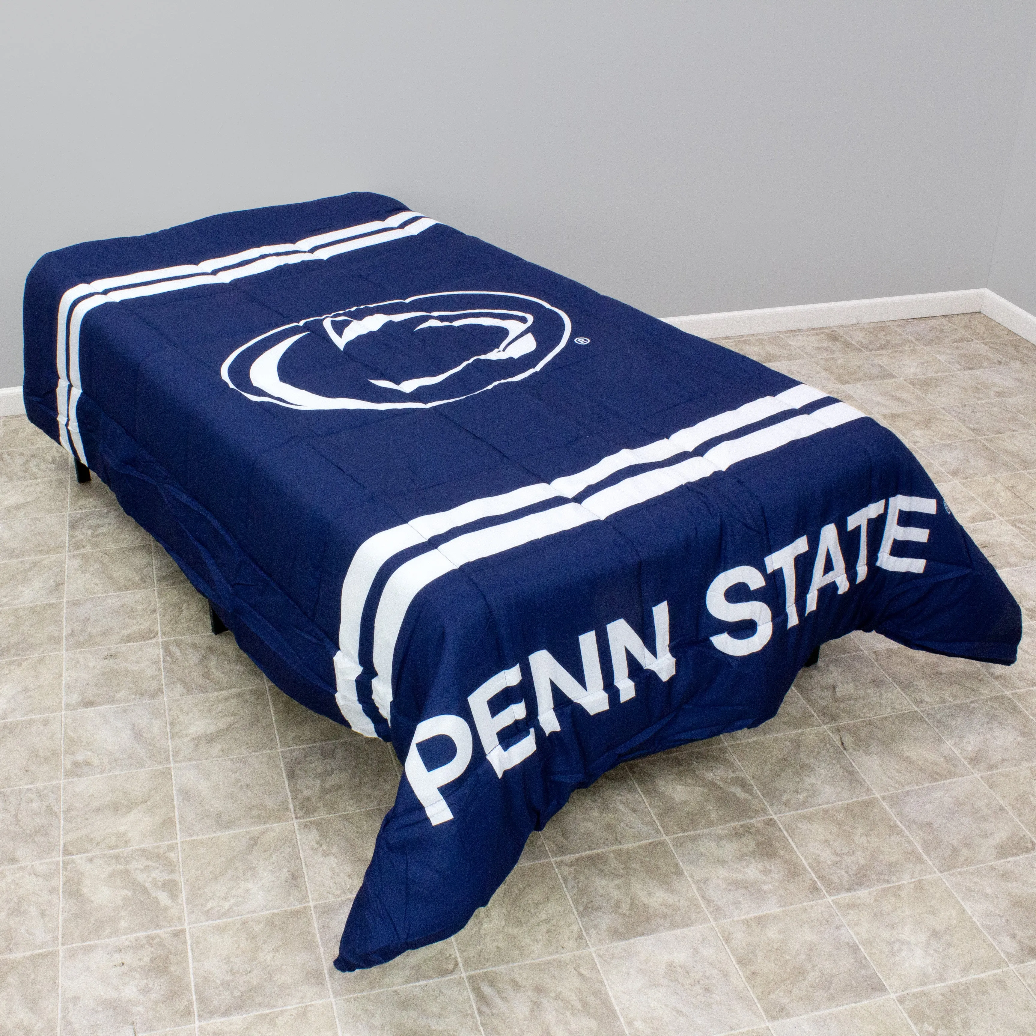 Penn State Nittany Lions Reversible Big Logo Soft and Colorful Comforter