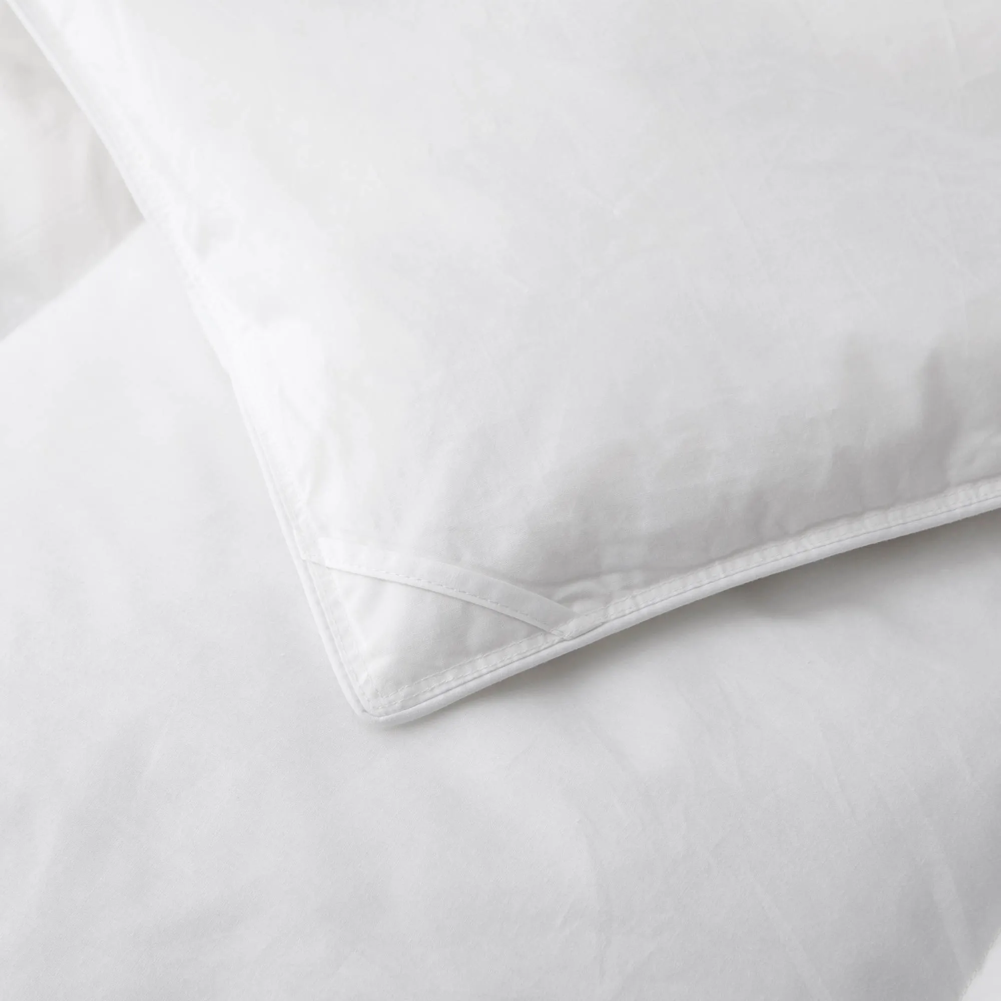 Puredown White Goose Feather and Down Comforter