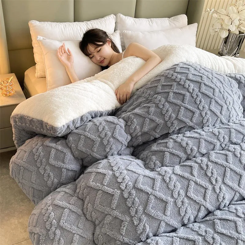 Super Thick Winter Warm Blanket with Artificial Lamb Cashmere for Bed